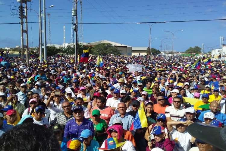 Paraguaneros pidieron cambio de gobierno en el Cabildo Abierto