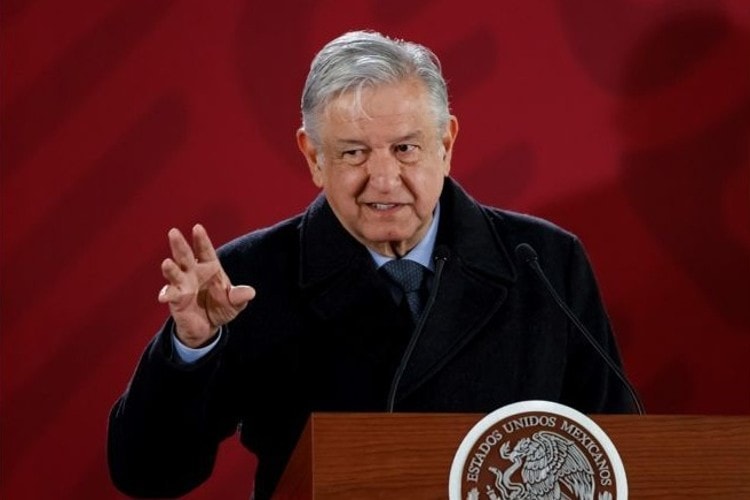 López Obrador presenta ayudas económicas para desincentivar robo de gasolina