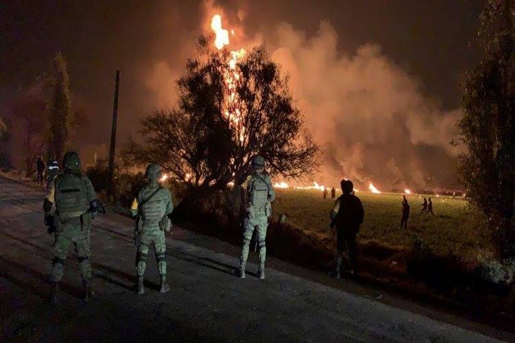 Se eleva a 66 el número de fallecidos en la explosión de oleoducto en México