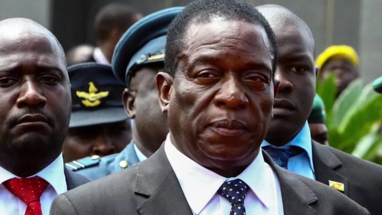El presidente de Zimbabue dice que «rodarán cabezas» tras protestas violentas