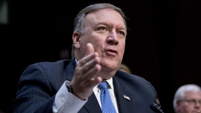 Mike Pompeo pidió a Maduro que deje el poder y reconoció a Juan Guaidó como presidente encargado