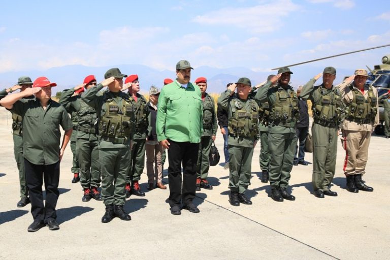 Nicolás Maduro supervisó maniobras militares en Aragua