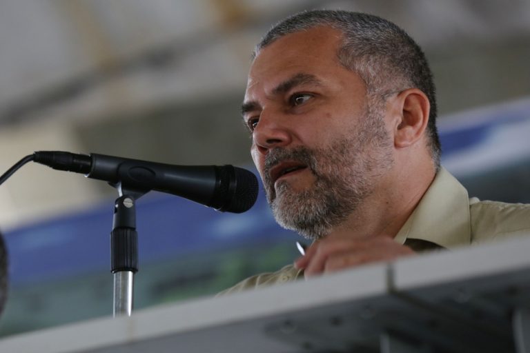 Ricardo Molina: Estamos dispuestos a tragar arena para garantizar la paz