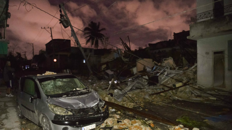 Venezuela se solidarizó con Cuba tras paso de tornado