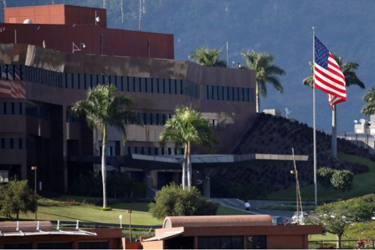 EEUU ordena al personal diplomático no esencial salir de Venezuela