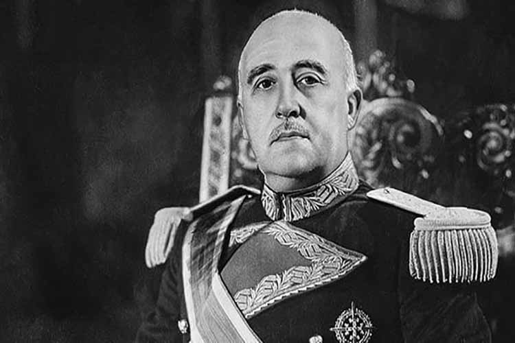 Gobierno español pide a la Iglesia cumplir su palabra para exhumar a Franco