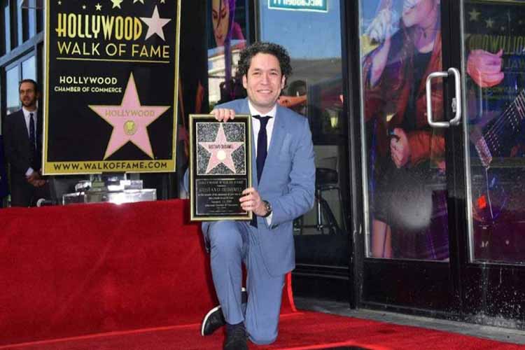 Gustavo Dudamel recibe estrella en el Paseo de la Fama de Hollywood