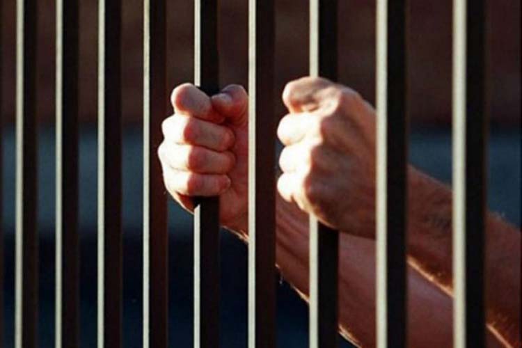 En huelga de hambre reclusos de la Policía Municipal de Iribarren