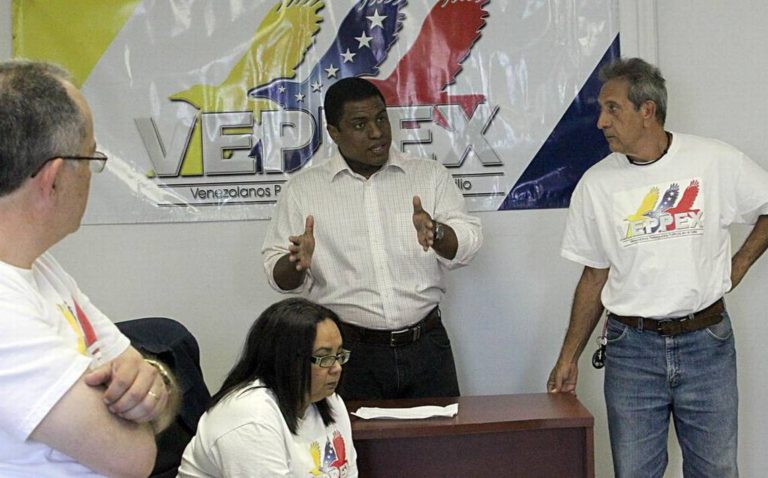 Veppex pide a países que reconocen a Guaidó expulsar a embajadores de Maduro