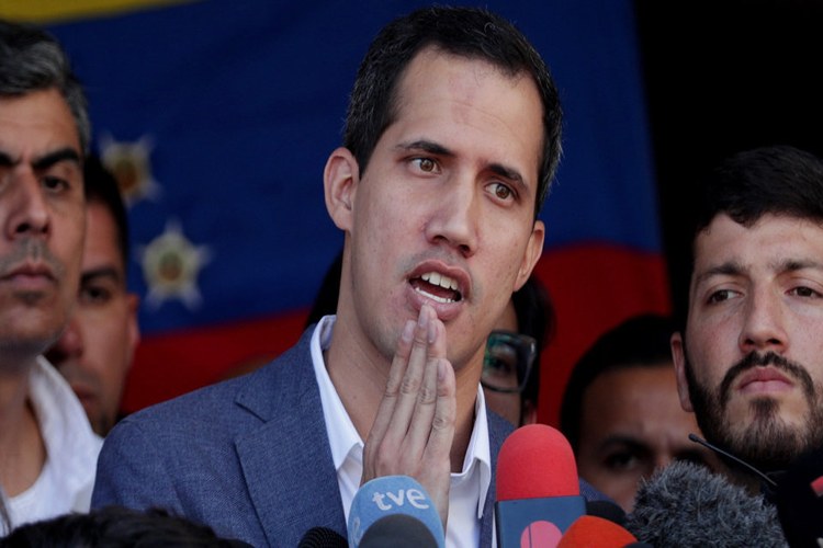 Guaidó instruye a red humanitaria pedir a FANB que permitan ingreso de ayuda