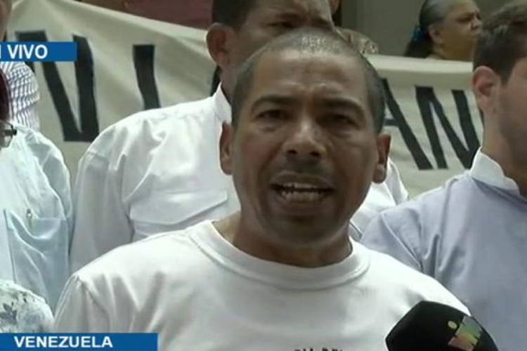 Carlos Salazar: Los trabajadores tenemos que contribuir en el ingreso de ayuda humanitaria