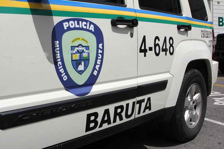 Polibaruta localiza cementerio de vehículos robados en Los Guayabitos