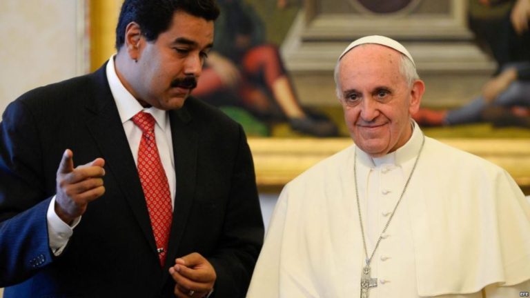 Maduro pide ayuda al papa Francisco