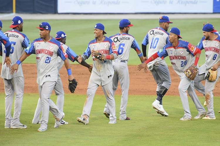 Dominicana derrota a Puerto Rico en inicio de la Serie del Caribe