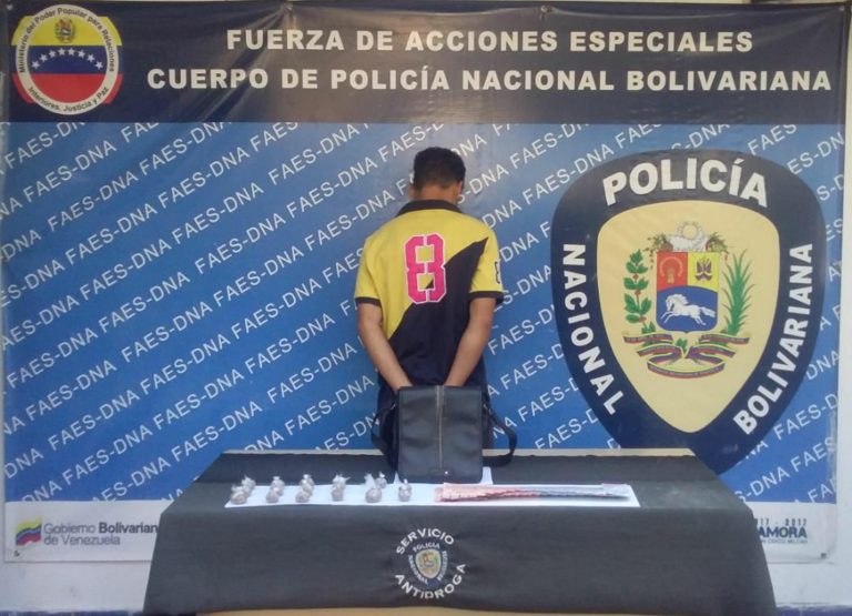 FAES detiene a distribuidor de drogas en La Vega