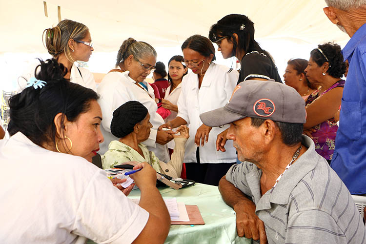 Punta Cardón recibió jornada de salud integral y saneamiento ambiental