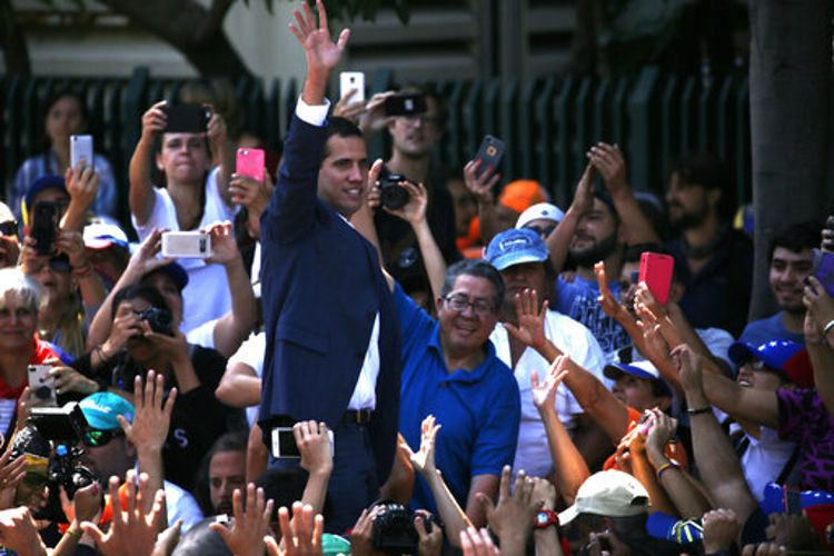 Guaidó anuncia 3 centros para recibir ayuda humanitaria