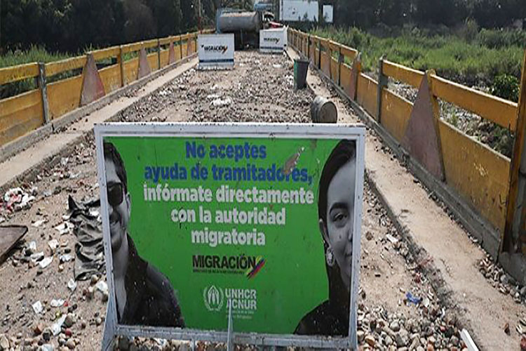 Colocan nuevos obstáculos en el puente Simón Bolívar