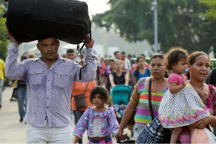 Cúcuta se llena de venezolanos a la espera de la llegada de ayuda humanitaria