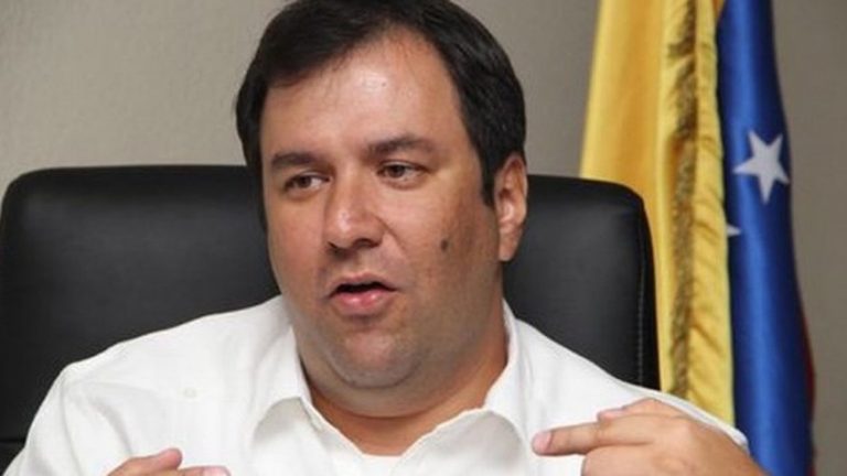 Viceministro Yvan Gil advierte que vía militar desestabilizaría la región