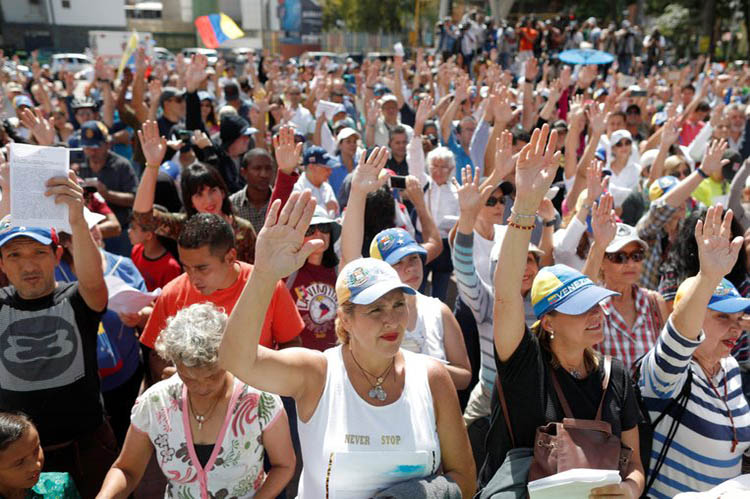 Miles de venezolanos se han inscrito para distribuir la ayuda humanitaria