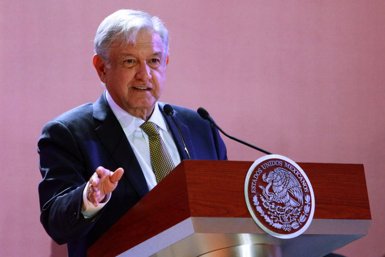 López Obrador se compromete por carta a no reelegirse presidente de México