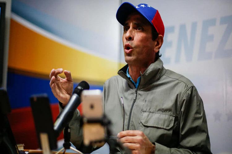 Capriles:  «Todo el país con problemas de combustible»
