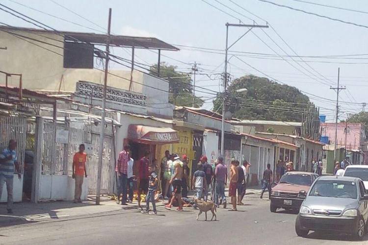 Barquisimeto: Lo intentaron linchar por querer robar un vehículo