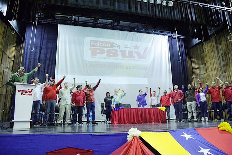 Víctor Clark juramenta a 28 encargados en el PSUV Falcón