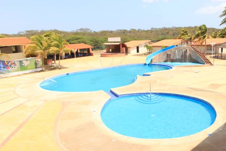 Hotel Todariquiba Médano activó servicio de piscina para temporadista en Falcón
