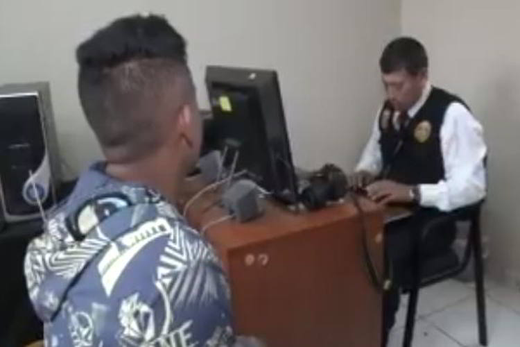 Perú expulsa a 50 venezolanos con antecedentes penales (Video)