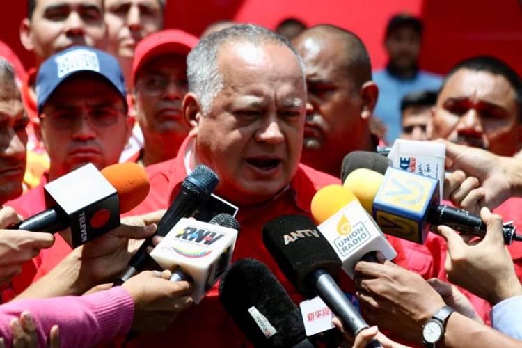 Diosdado Cabello: Impedir a un país comprar medicina es un crimen de lesa humanidad