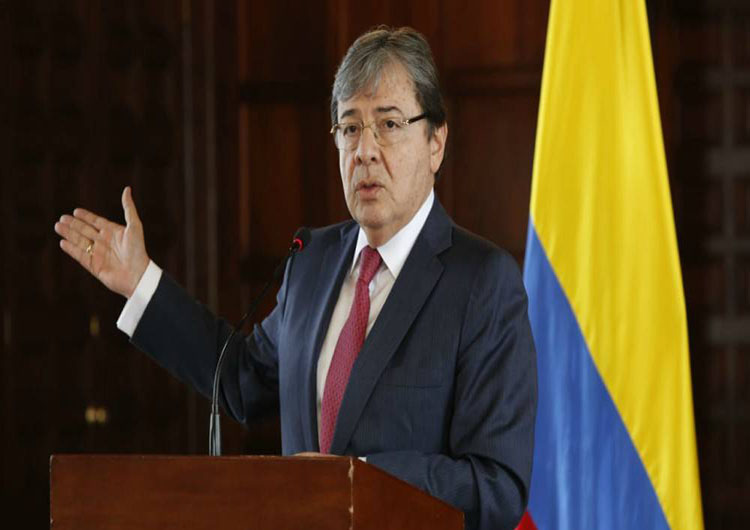 Colombia dice que incursión militar en apoyo a Maduro amenaza la paz de la región