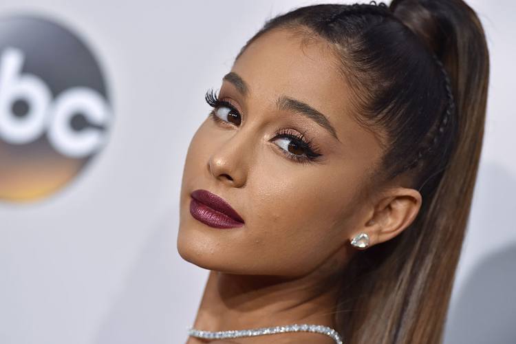 Ariana Grande responde a polémica sobre su sexualidad