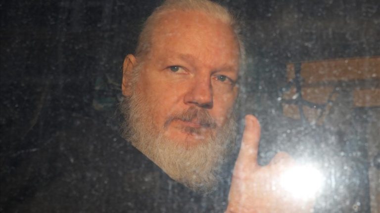 Assange teme ser condenado a décadas en prisión si es extraditado a EEUU