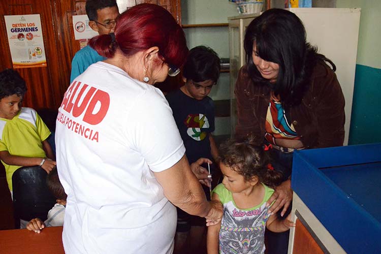 Más de 130 niños fueron vacunados en Carirubana