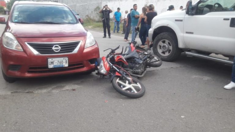 Un lesionado deja colisión de moto con vehículo en Blanquita de Pérez