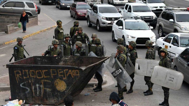 Al menos un muerto deja una manifestación contra el presidente de Honduras