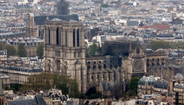 El papa desea que la reconstrucción de Notre Dame sea una obra coral