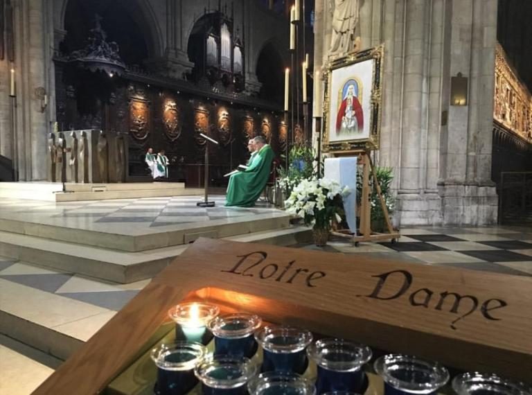 Reliquia de la Virgen de Coromoto en Notre Dame fue sacada a salvo