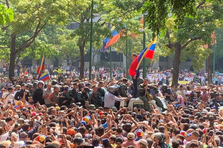 Guaidó:  Maduro no cuenta con la Fuerza Armada Nacional