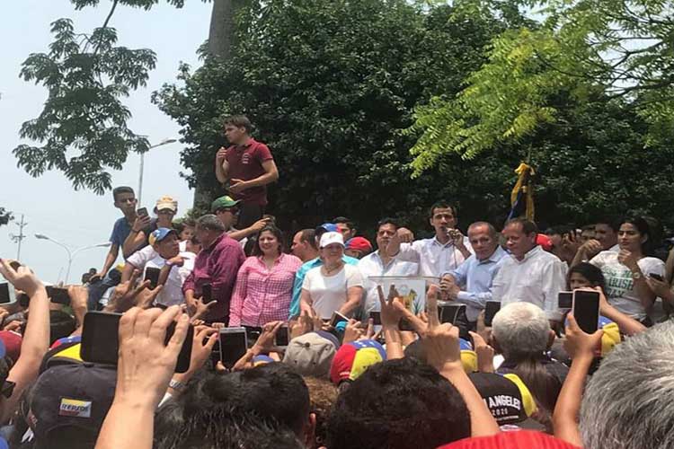 Guaidó: Decidimos recuperar nuestra democracia con el brío y la rebeldía del Zulia