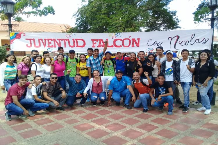 Video: JPSUV Falcón se concentra para apoyar a Maduro en Coro