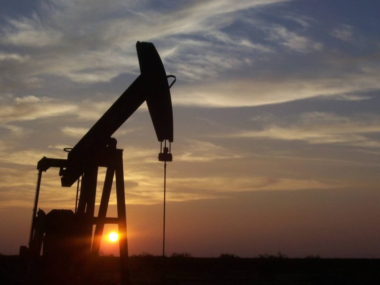 El precio del petróleo sigue subiendo y se puso por encima de los 117 dólares