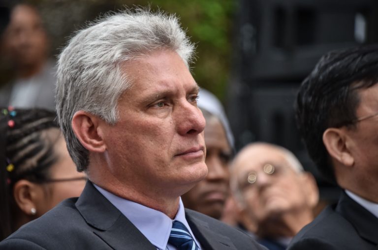 Cuba rechaza «movimiento golpista» que busca «llenar de violencia» Venezuela