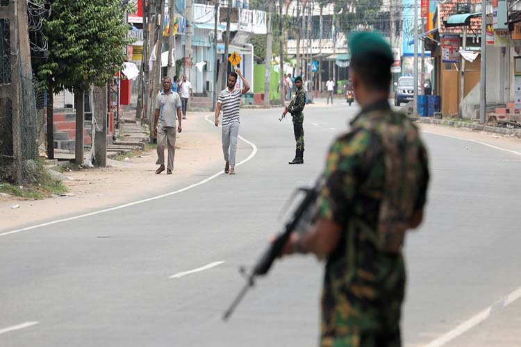 16 muertos, entre ellos seis niños, durante operación contra sospechosos de atentados en Sri Lanka