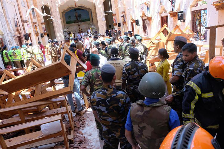 Más de 200 muertos y 450 heridos en ataques a hoteles e iglesias de Sri Lanka