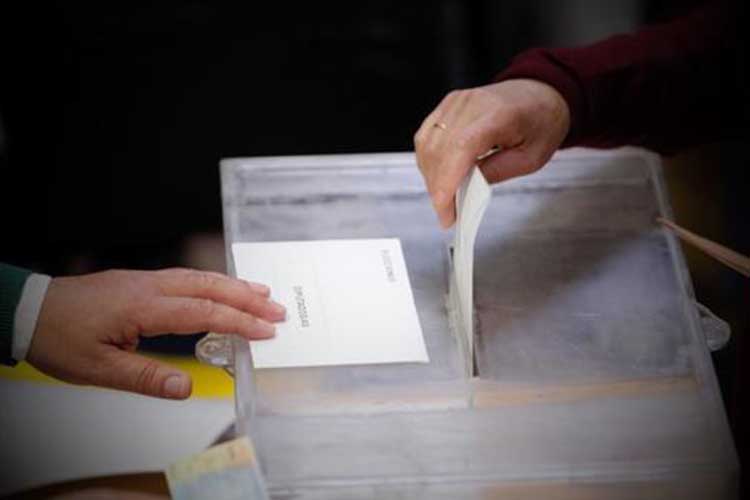 España vota este domingo en un escenario de gran incertidumbre