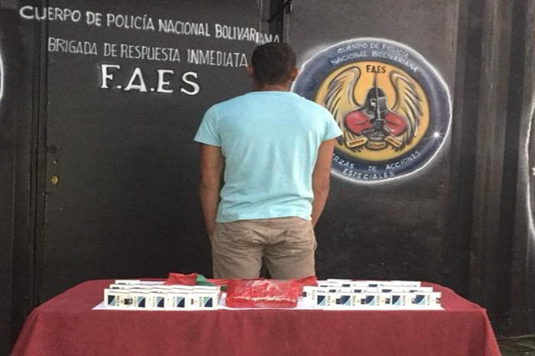 FAES detiene a distribuidor de drogas en Metro de Petare