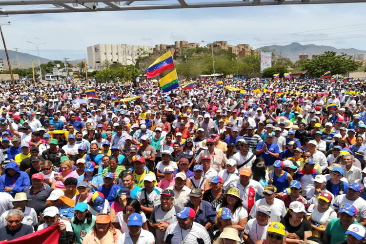 FOTOS: Opositores de Margarita se concentran en apoyo a Guaidó